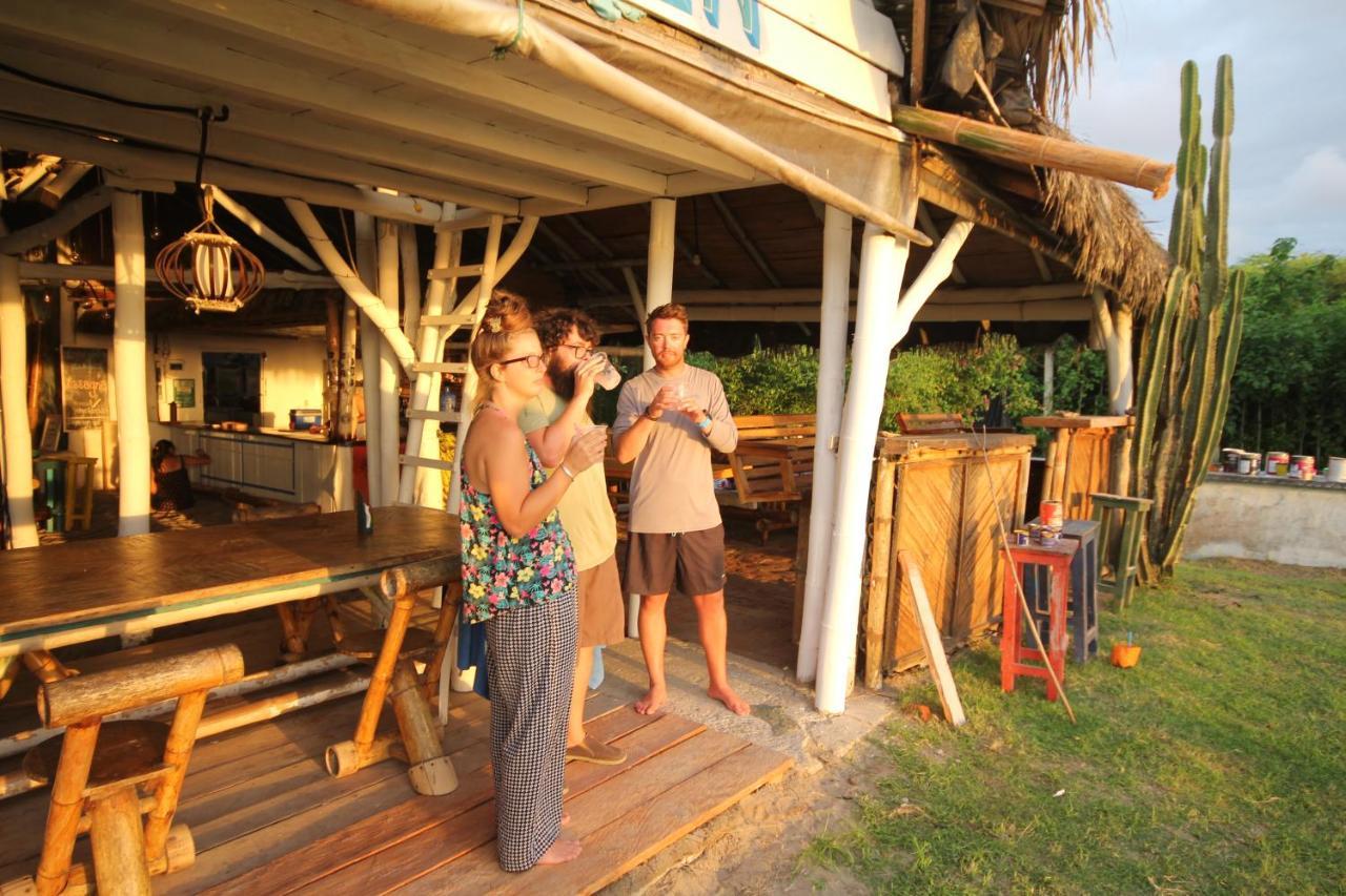 Kamala Surf & Backpacker Hostel Montanita Exterior photo
