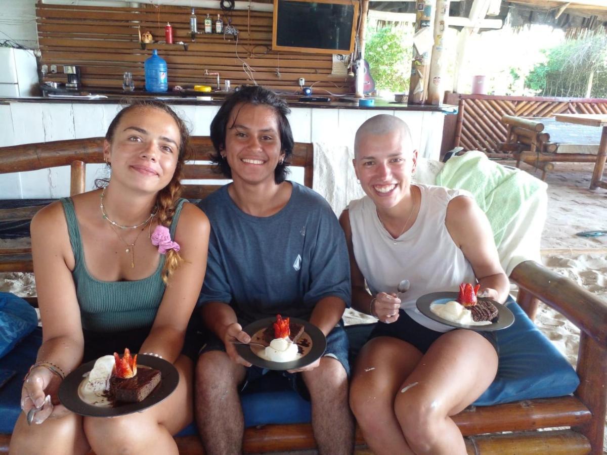 Kamala Surf & Backpacker Hostel Montanita Exterior photo