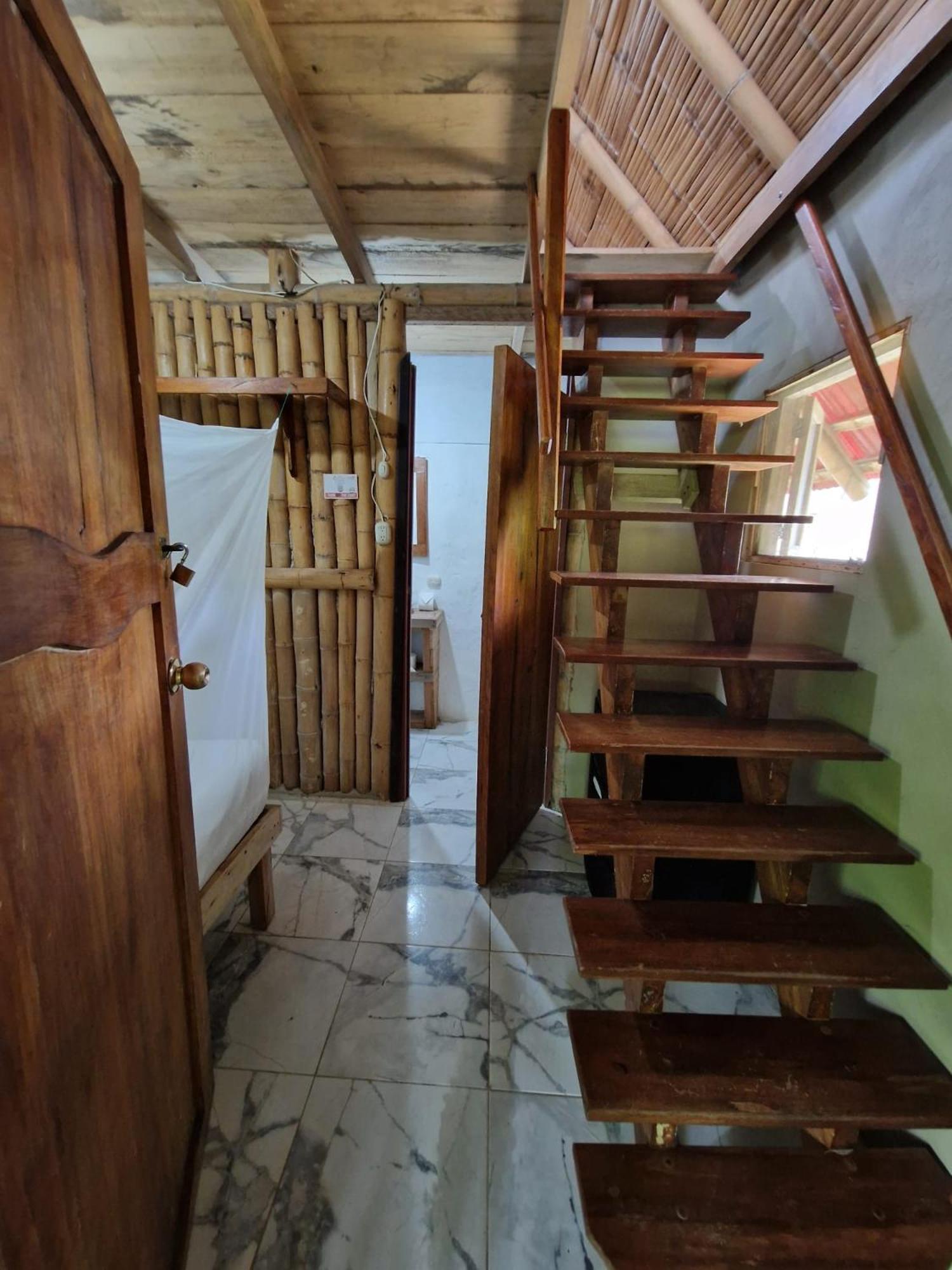 Kamala Surf & Backpacker Hostel Montanita Exterior photo