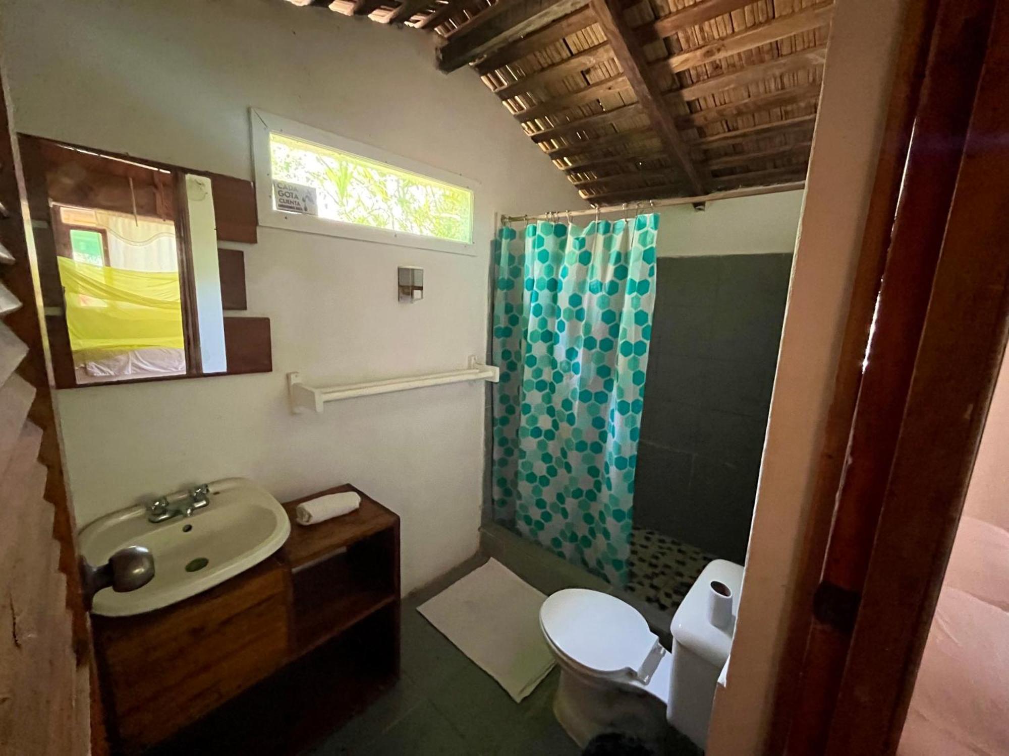Kamala Surf & Backpacker Hostel Montanita Room photo