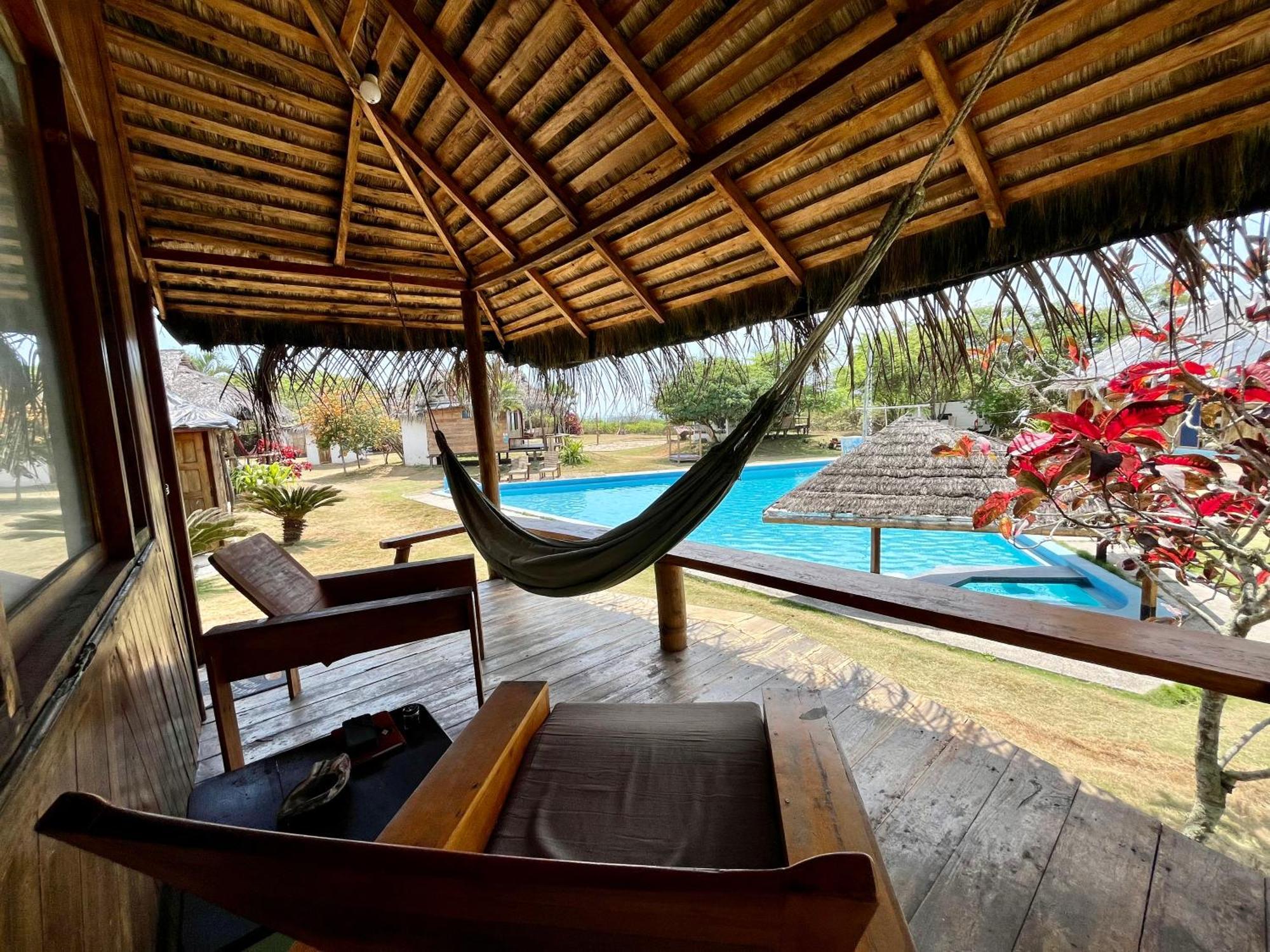 Kamala Surf & Backpacker Hostel Montanita Exterior photo