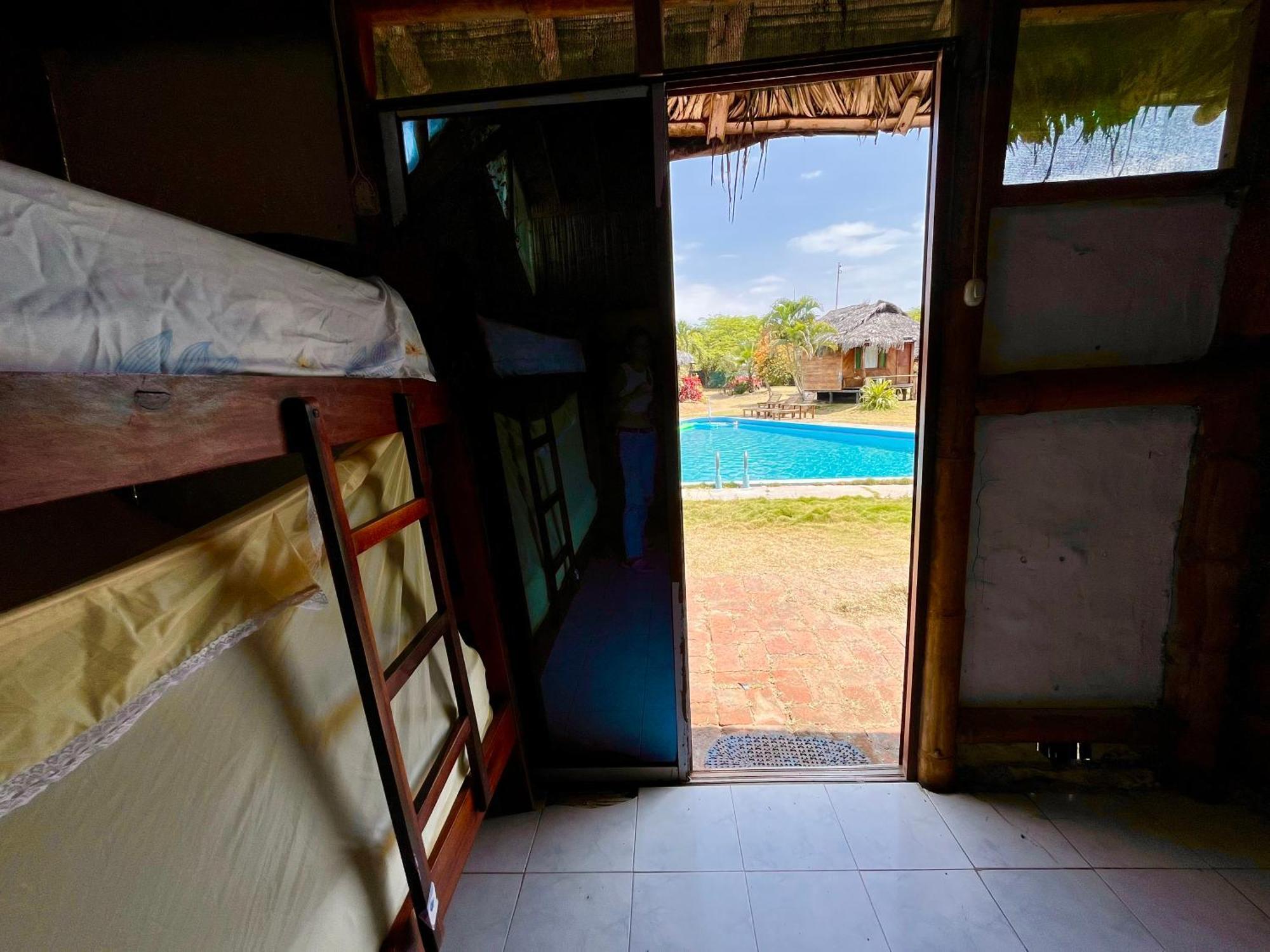 Kamala Surf & Backpacker Hostel Montanita Exterior photo