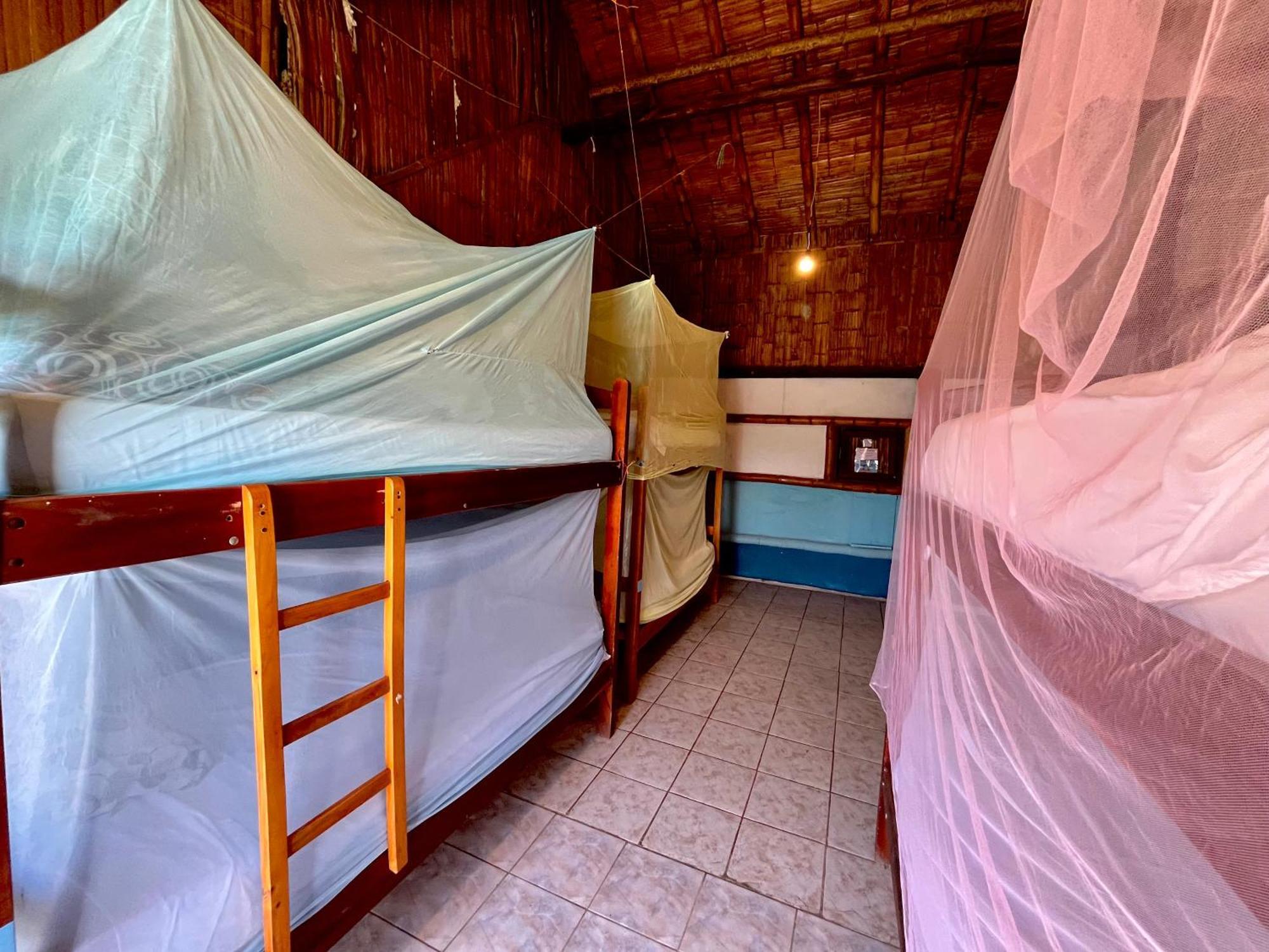 Kamala Surf & Backpacker Hostel Montanita Exterior photo