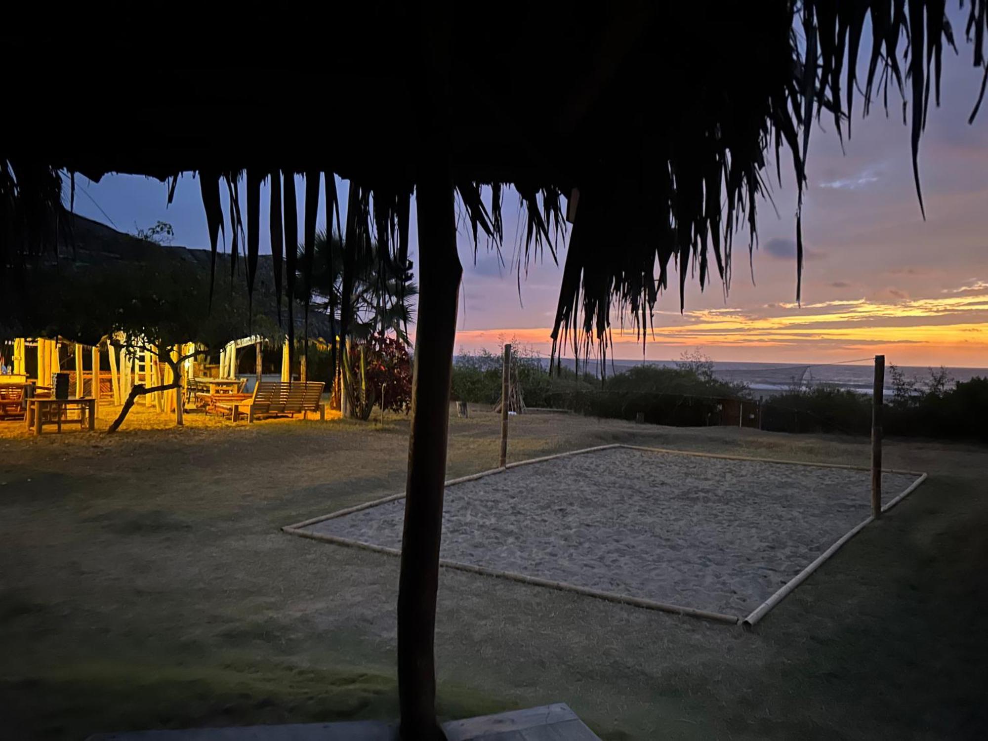 Kamala Surf & Backpacker Hostel Montanita Exterior photo